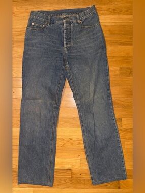 Cami International Y2K Women’s Medium wash Blue Jeans Size 28 Waist, 29 Inseam.